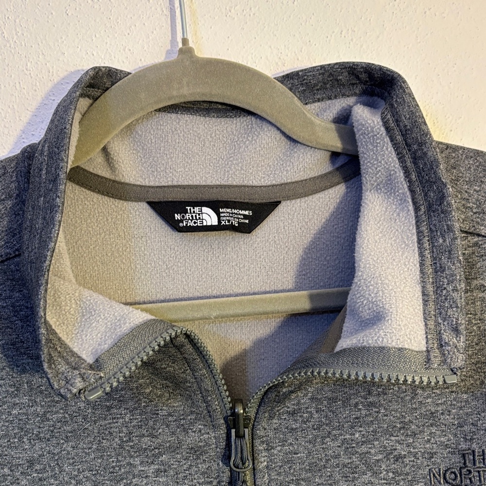 The North Face XL Men's Charcoal Performance Jacket - Picture 4 of 7